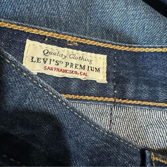 Levi’s Premium Wedgie Medium Wash Jeans Womens Blue Denim Buttonfly‎ Size 25 - Picture 5 of 9